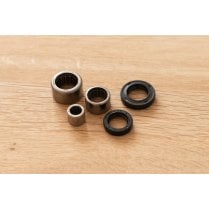 Clutch side engine casing bearing/Seal Kit LC