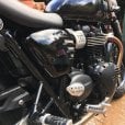 Motone Street Twin - Ribbed Side Panels - Gloss Black