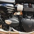 Motone Street Twin - Ribbed Side Panels - Gloss Black