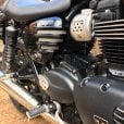 Motone Street Twin - Ribbed Side Panels - Gloss Black